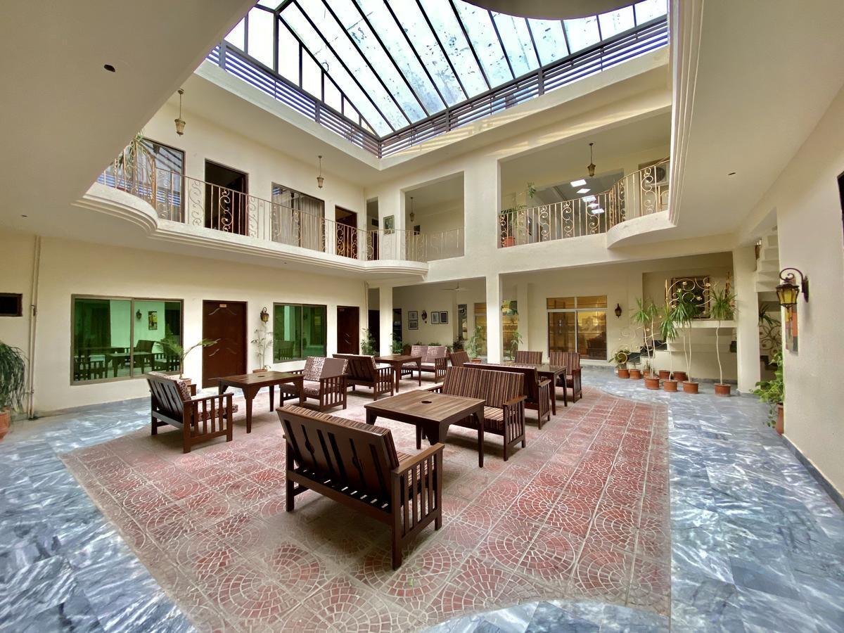 ホテルShelton'S Rezidor House ペシャワール エクステリア 写真