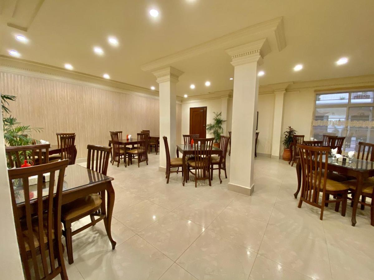 ホテルShelton'S Rezidor House ペシャワール エクステリア 写真